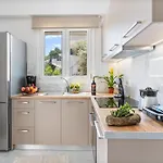 Miralis Никиана