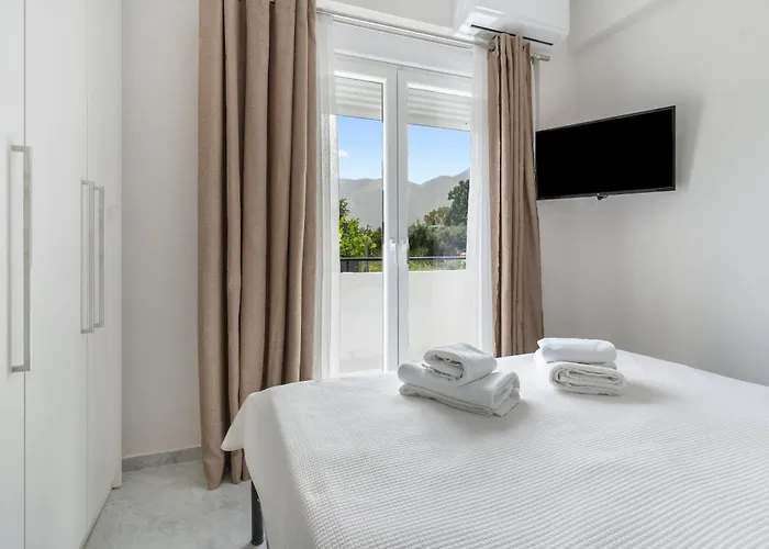 Miralis Apartment