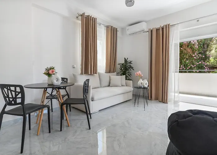 Apartment Miralis *